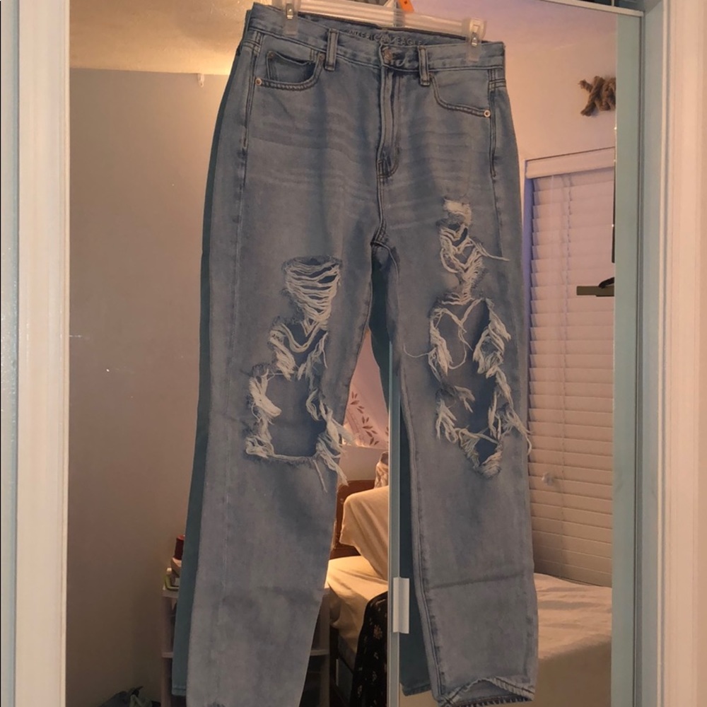 American Eagle Mom Jeans